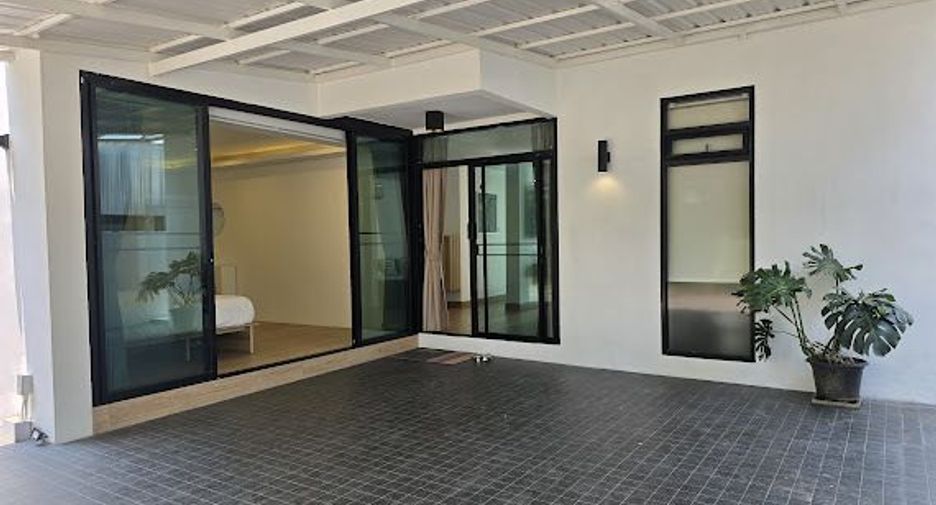 Villa zur Miete mit 4 Zimmer in Mueang Chiang Mai, Chiang Mai