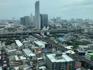 For sale 1 bed condo in Khlong Toei, Bangkok