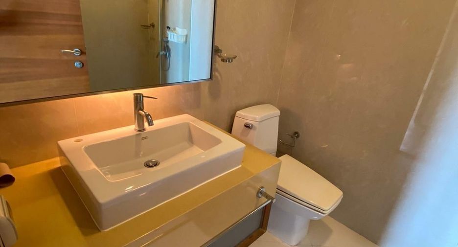 For sale and for rent 3 bedrooms condo in Khlong Toei, Bangkok