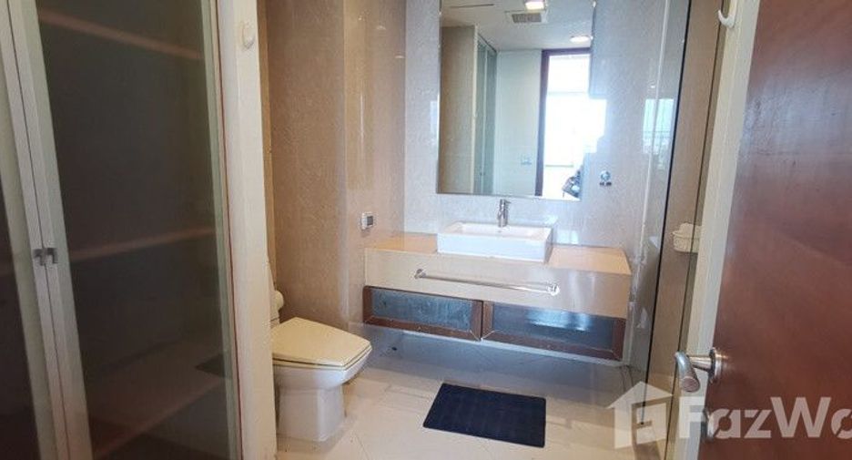 For sale and for rent 3 bedrooms condo in Khlong Toei, Bangkok