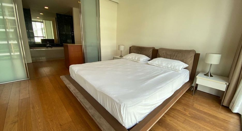 For sale and for rent 3 bedrooms condo in Khlong Toei, Bangkok