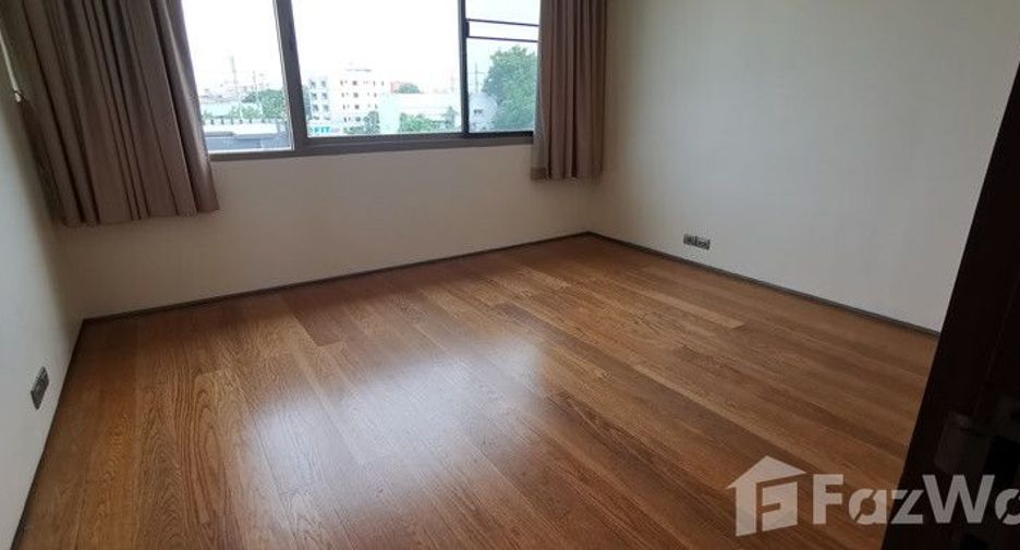 For sale and for rent 3 bedrooms condo in Khlong Toei, Bangkok