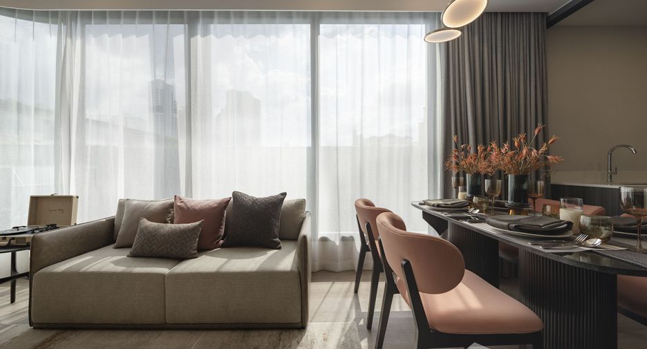 For sale 3 bedrooms condo in Bang Rak, Bangkok