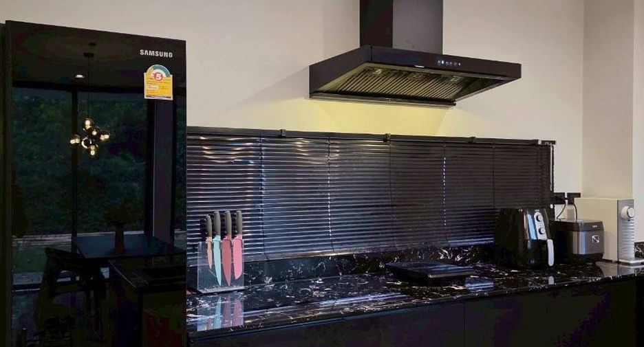 For sale and for rent 3 bedrooms house in San Kamphaeng, Chiang Mai