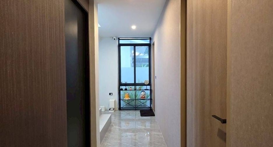 For sale and for rent 3 bedrooms house in San Kamphaeng, Chiang Mai