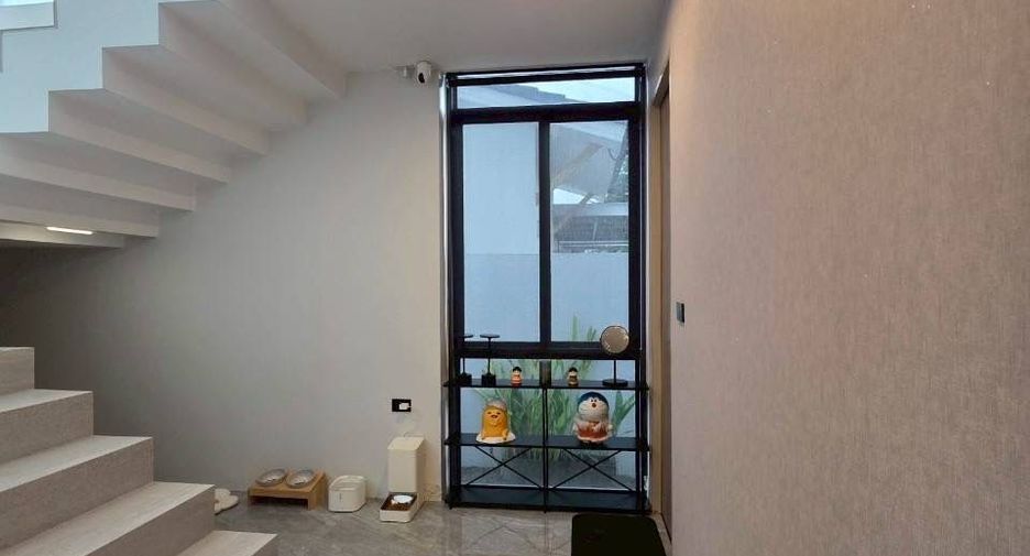For sale and for rent 3 bedrooms house in San Kamphaeng, Chiang Mai