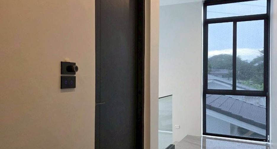 For sale and for rent 3 bedrooms house in San Kamphaeng, Chiang Mai