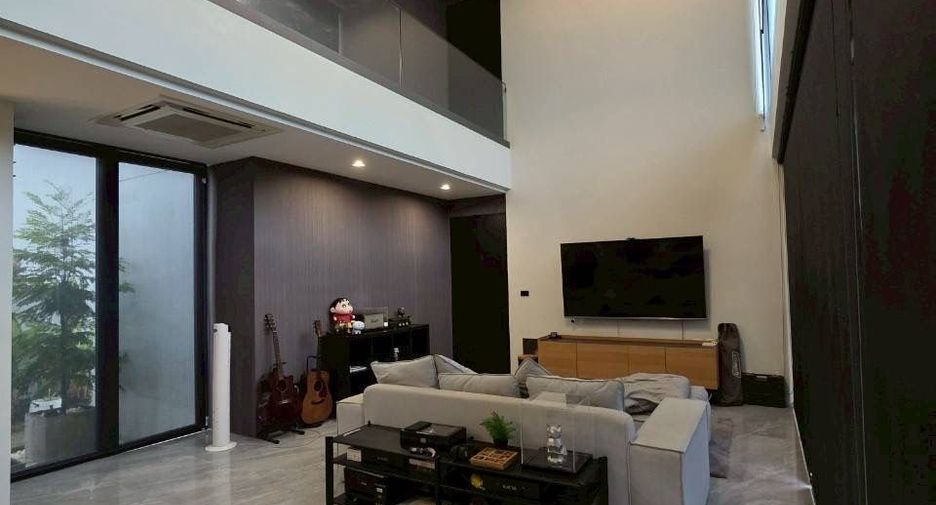 For sale and for rent 3 bedrooms house in San Kamphaeng, Chiang Mai