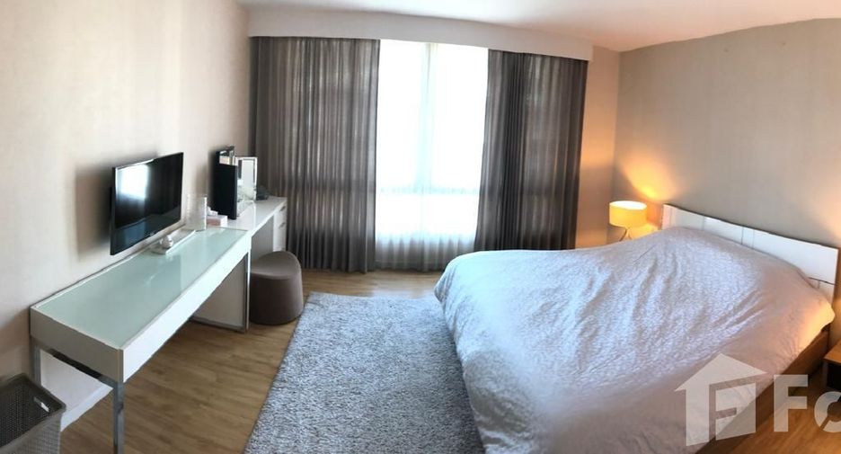 For sale and for rent 3 bedrooms condo in Yan Nawa, Bangkok