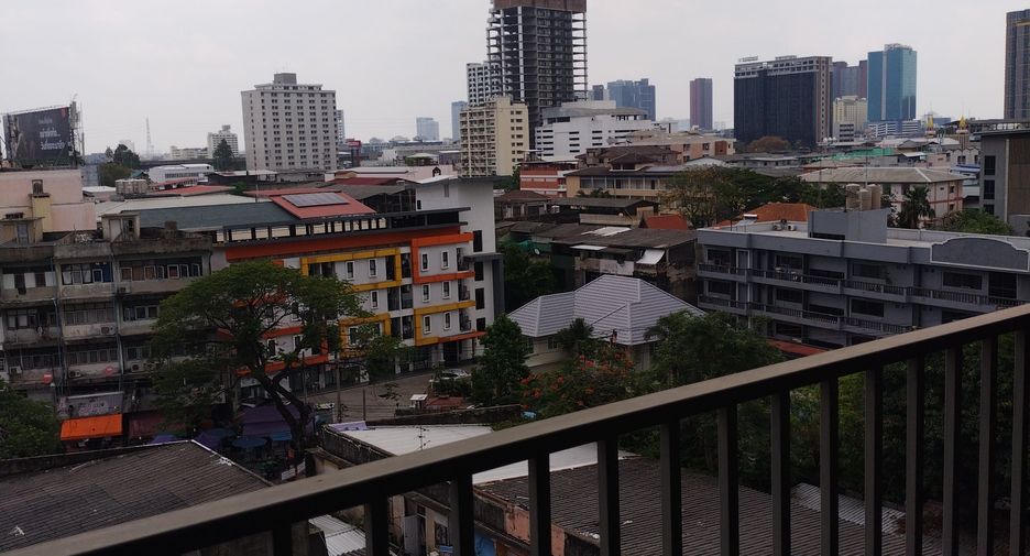 For sale 1 bed condo in Watthana, Bangkok