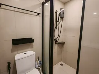 For sale and for rent studio condo in Watthana, Bangkok