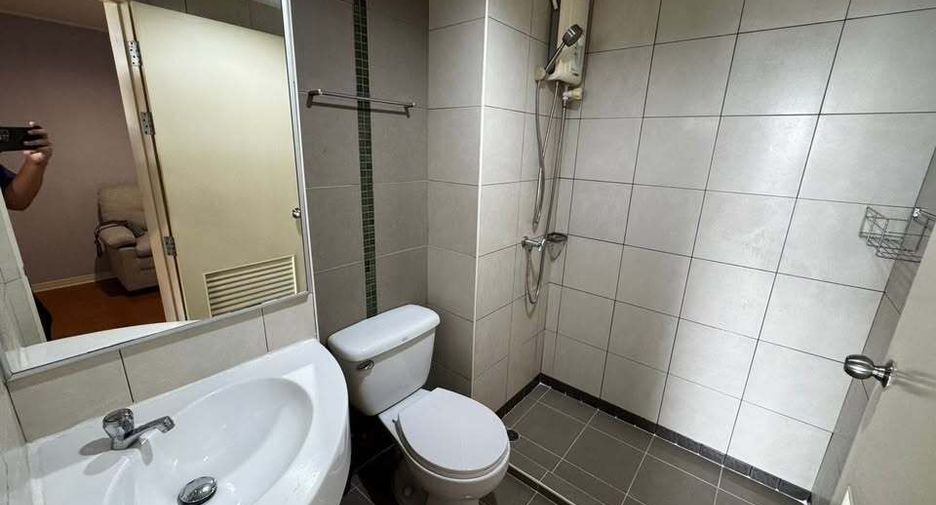 For rent 1 bed condo in Khan Na Yao, Bangkok