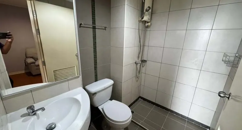 For rent 1 bed condo in Khan Na Yao, Bangkok