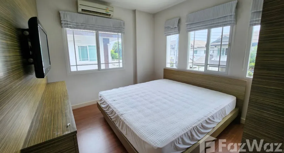 For rent 3 bedrooms house in Mueang Chiang Mai, Chiang Mai
