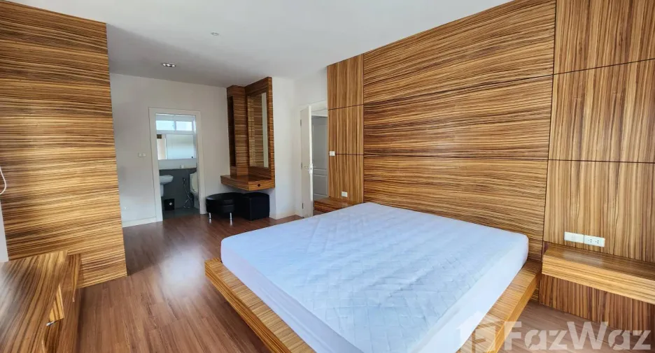 For rent 3 bedrooms house in Mueang Chiang Mai, Chiang Mai