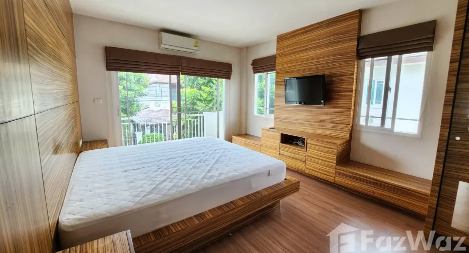 For rent 3 bedrooms house in Mueang Chiang Mai, Chiang Mai