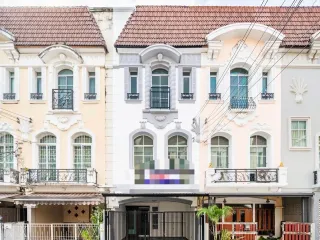 Reihenhaus zum Kauf mit 3 Zimmer in Chatuchak, Bangkok