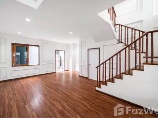 Reihenhaus zum Kauf mit 3 Zimmer in Chatuchak, Bangkok