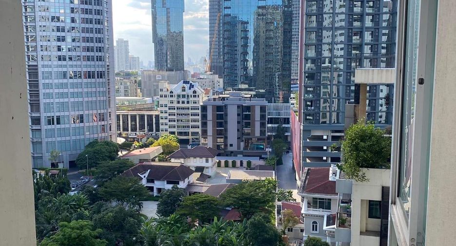For sale 1 bed condo in Watthana, Bangkok