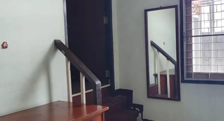 For rent 3 bedrooms townhouse in Thung Khru, Bangkok
