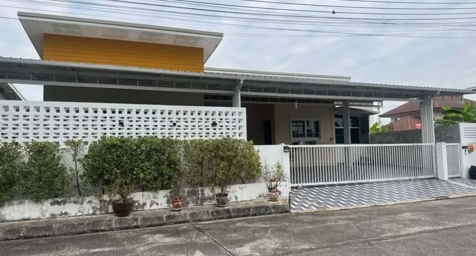 À vendre et à louer 4 chambres maison à Hang Dong, Chiang Mai