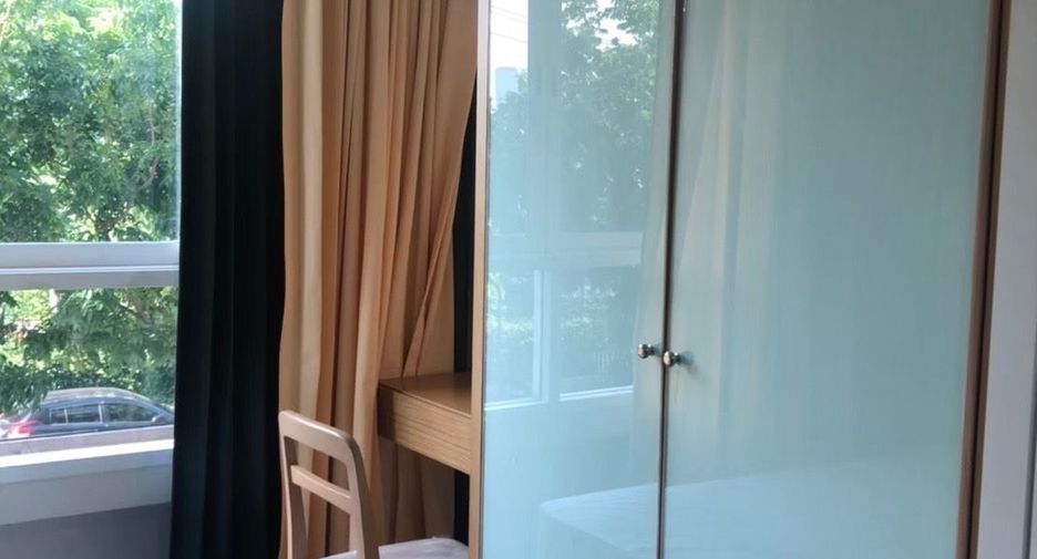 For rent 1 Beds condo in Huai Khwang, Bangkok