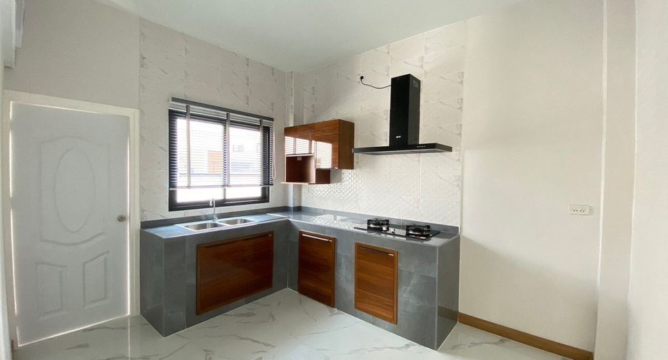 Villa en venta y en alquiler de 4 habitaciones en Mueang Chiang Mai, Chiang Mai