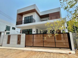 À vendre et à louer 4 chambres villa à Mueang Chiang Mai, Chiang Mai