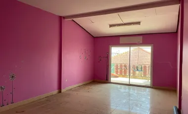 For sale 5 bedrooms retail Space in Phra Samut Chedi, Samut Prakan
