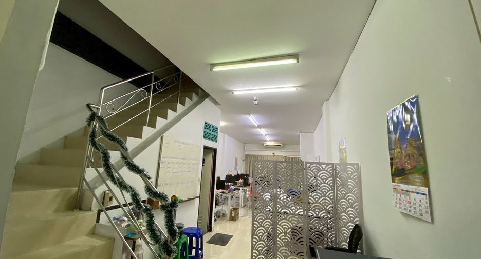 For sale 5 ベッドルーム retail Space in Phra Samut Chedi, Samut Prakan