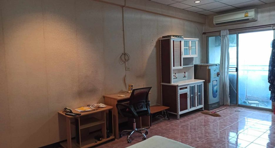 Wohnung zum Kauf mit Studio in Bang Phlat, Bangkok