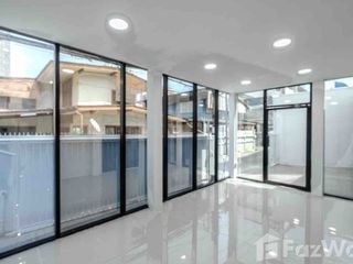 For sale and for rent 5 bedrooms office in Bang Na, Bangkok