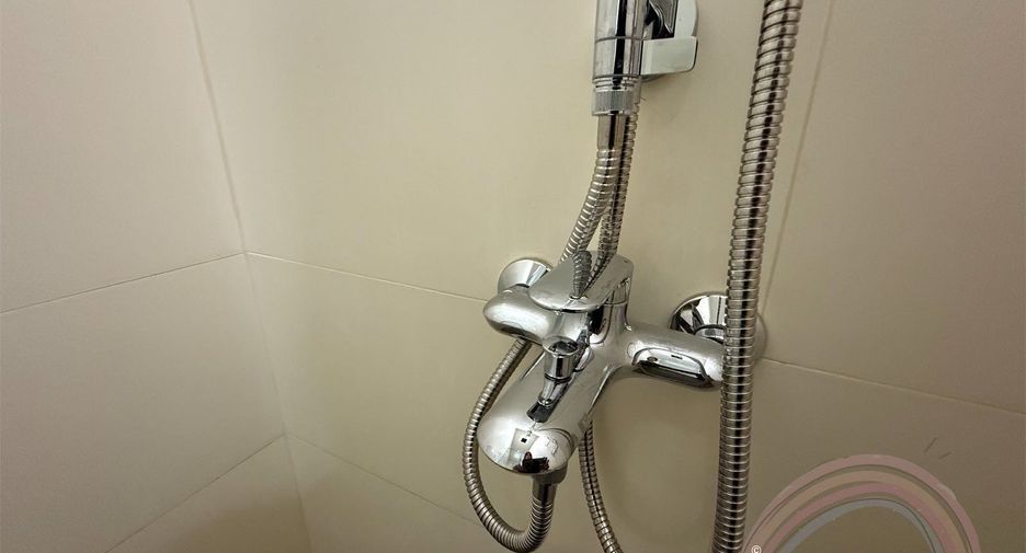 For sale 1 bed condo in Khlong Toei, Bangkok