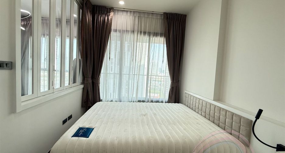 For sale 1 bed condo in Khlong Toei, Bangkok