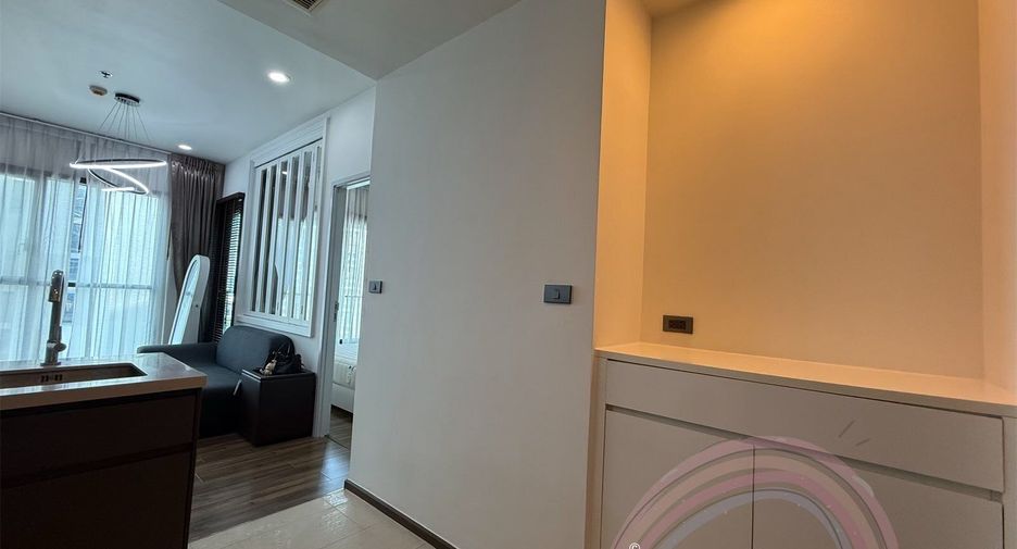 For sale 1 bed condo in Khlong Toei, Bangkok