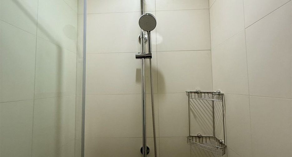For sale 1 bed condo in Khlong Toei, Bangkok