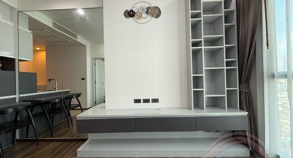 For sale 1 bed condo in Khlong Toei, Bangkok