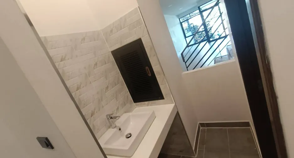 For sale and for rent 3 bedrooms retail Space in Mueang Chiang Mai, Chiang Mai