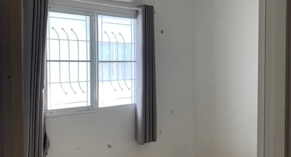 For rent 3 bedrooms townhouse in Phra Samut Chedi, Samut Prakan
