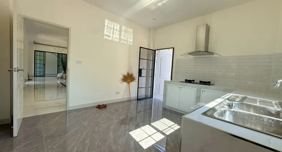 Casa en venta de 4 habitaciones en Hang Dong, Chiang Mai