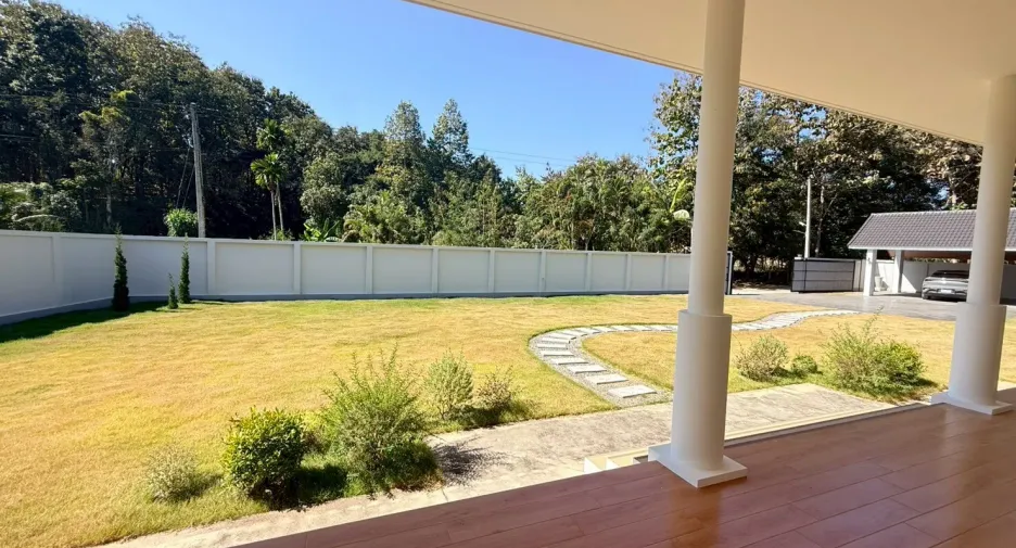 Casa en venta de 4 habitaciones en Hang Dong, Chiang Mai