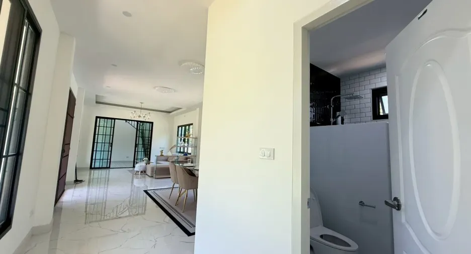 Casa en venta de 4 habitaciones en Hang Dong, Chiang Mai
