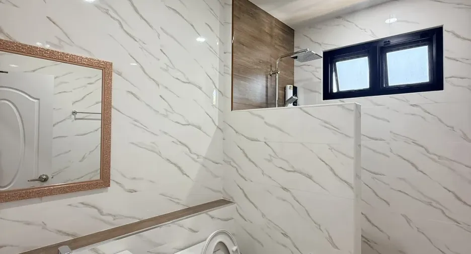 Casa en venta de 4 habitaciones en Hang Dong, Chiang Mai