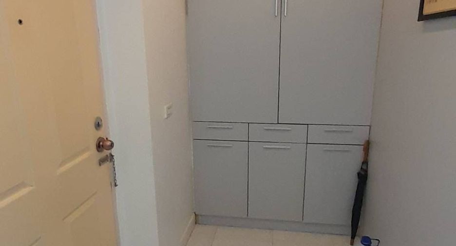 À vendre 2 chambres condo à Huai Khwang, Bangkok