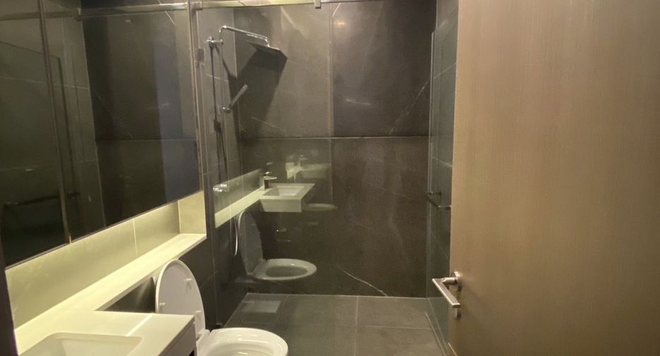 À vendre et à louer 2 chambres condo à Watthana, Bangkok