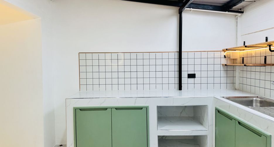 For sale 2 bedrooms townhouse in Bang Khae, Bangkok