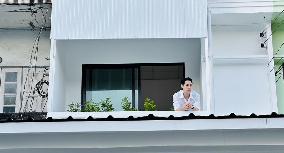 For sale 2 bedrooms townhouse in Bang Khae, Bangkok