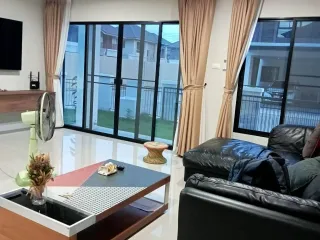 À vendre et à louer 4 chambres maison à Saraphi, Chiang Mai