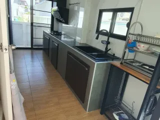 À vendre et à louer 4 chambres maison à Saraphi, Chiang Mai