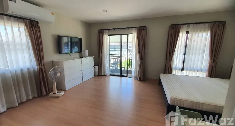 For sale and for rent 4 bedrooms house in Saraphi, Chiang Mai